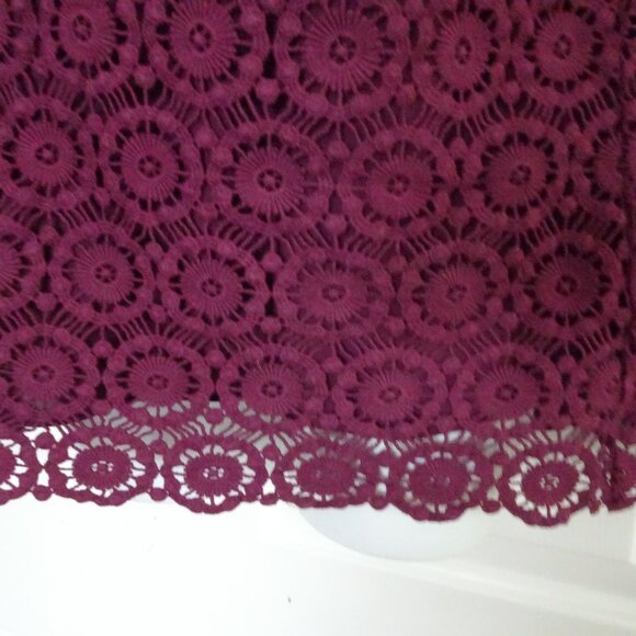 Daniel Rainn Size L Crochet lined Dressy Top Eggplant Wine Burgundy Dressy - Picture 2 of 11
